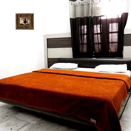Time Square Guest House Jalandhar Dış mekan fotoğraf