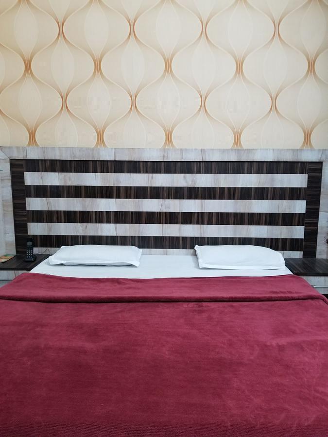 Time Square Guest House Jalandhar Dış mekan fotoğraf
